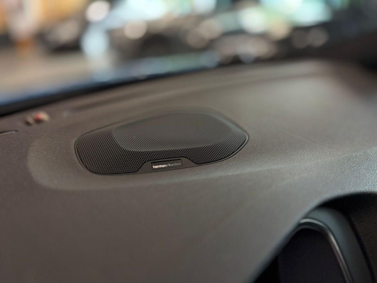 Volvo V40 | 14