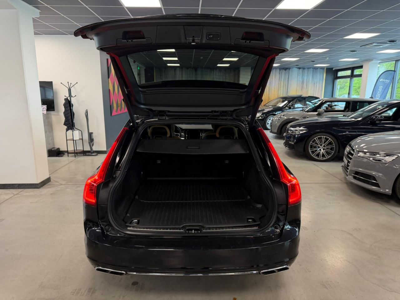 Volvo V90 | 16