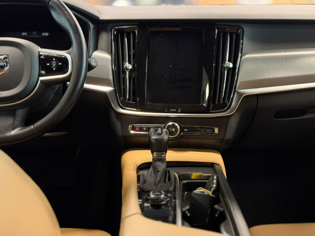 Volvo V90 | 25