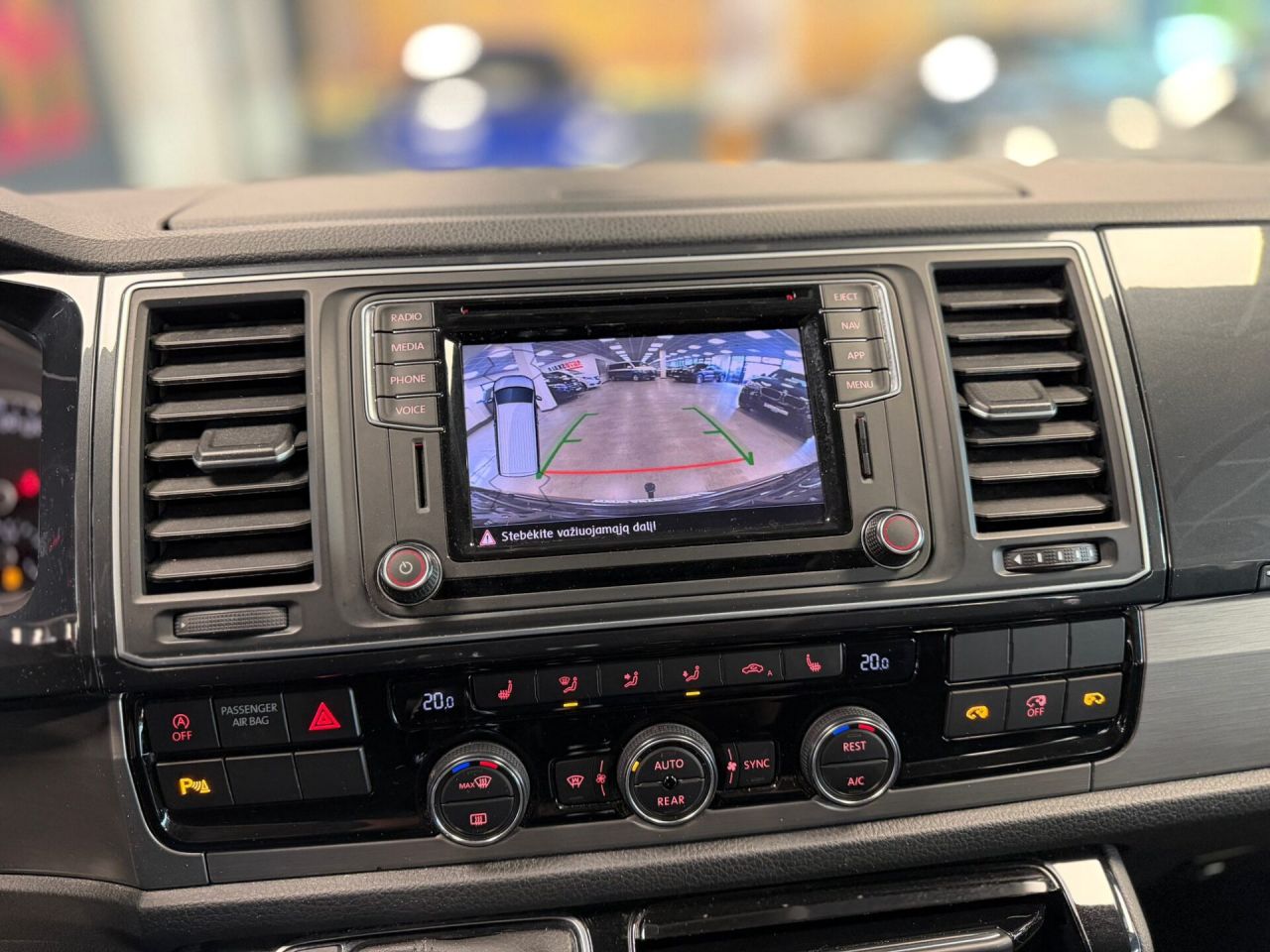 Volkswagen Multivan | 18