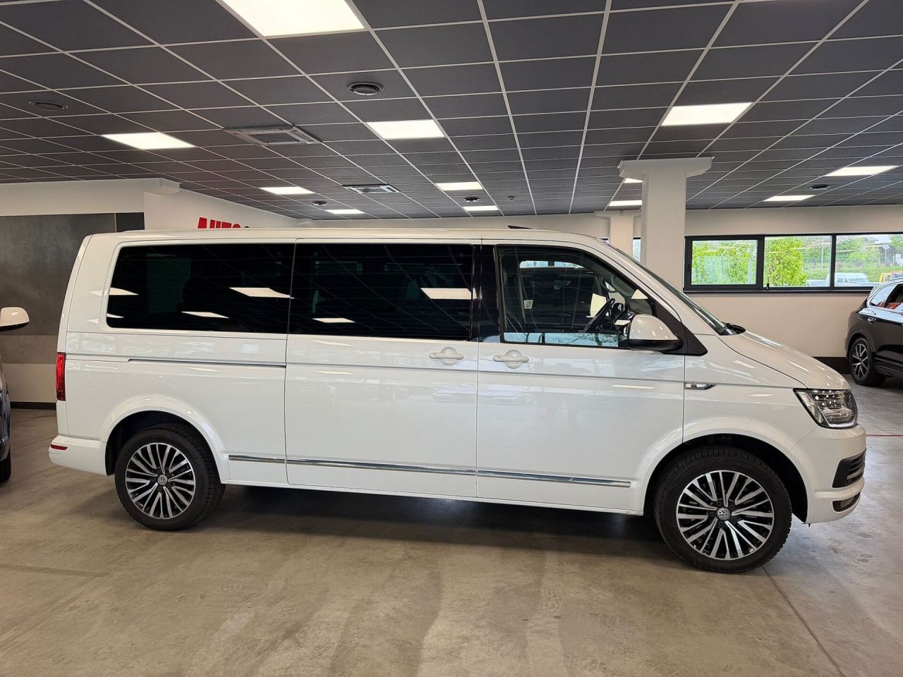Volkswagen Multivan | 5