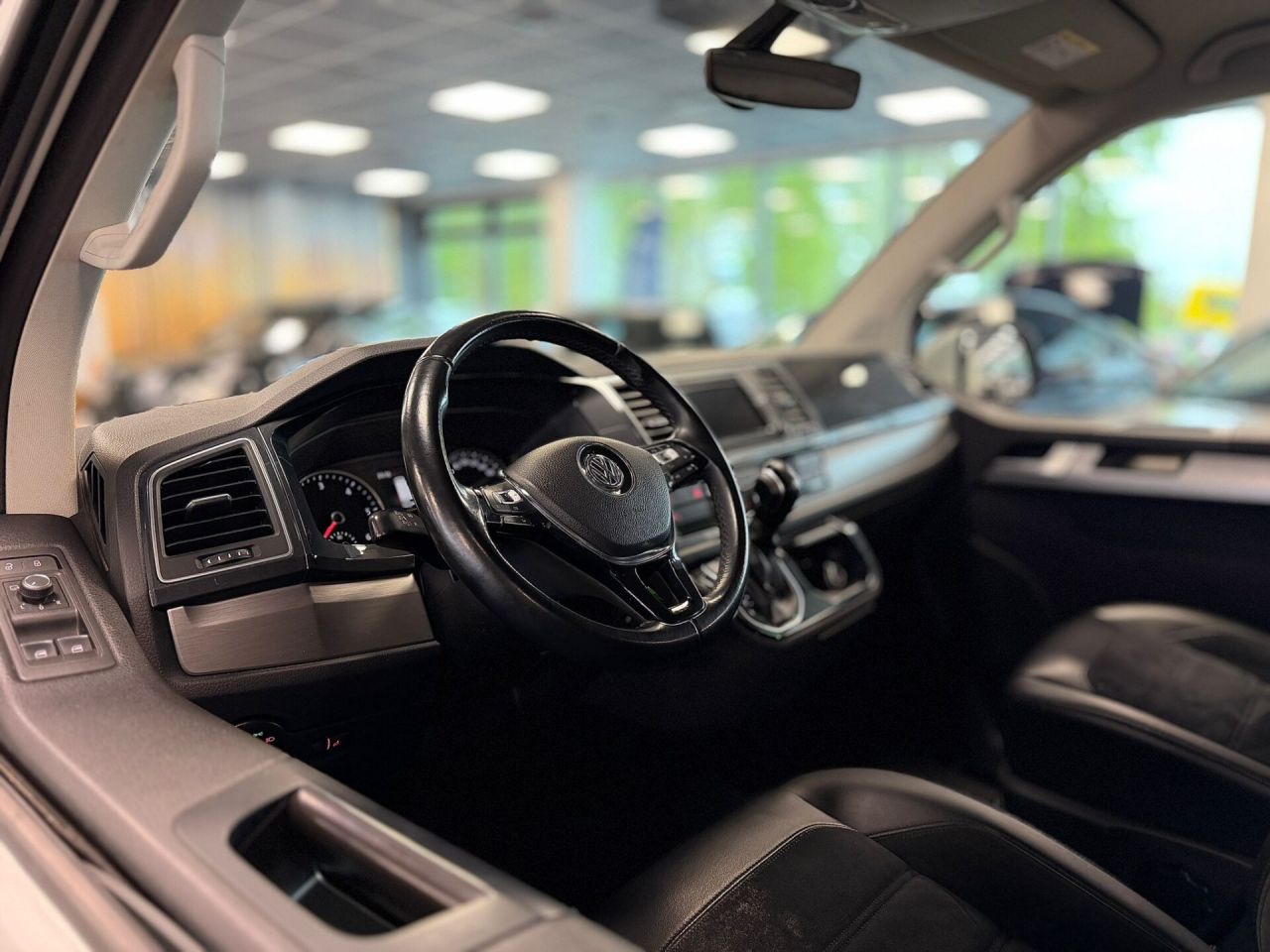 Volkswagen Multivan | 23
