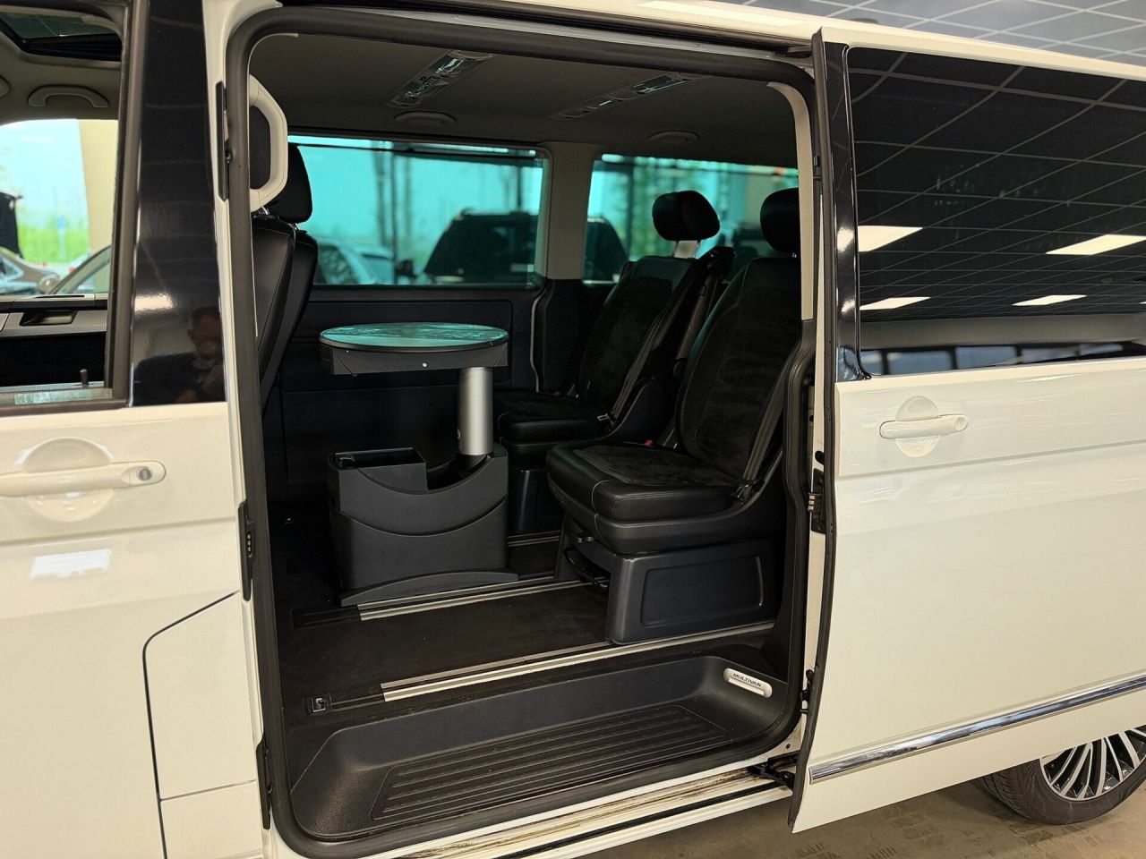 Volkswagen Multivan | 10