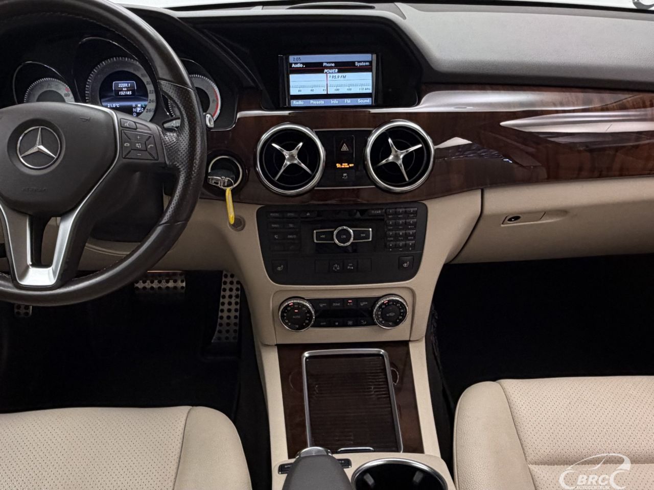 Mercedes-Benz GLK250 | 13