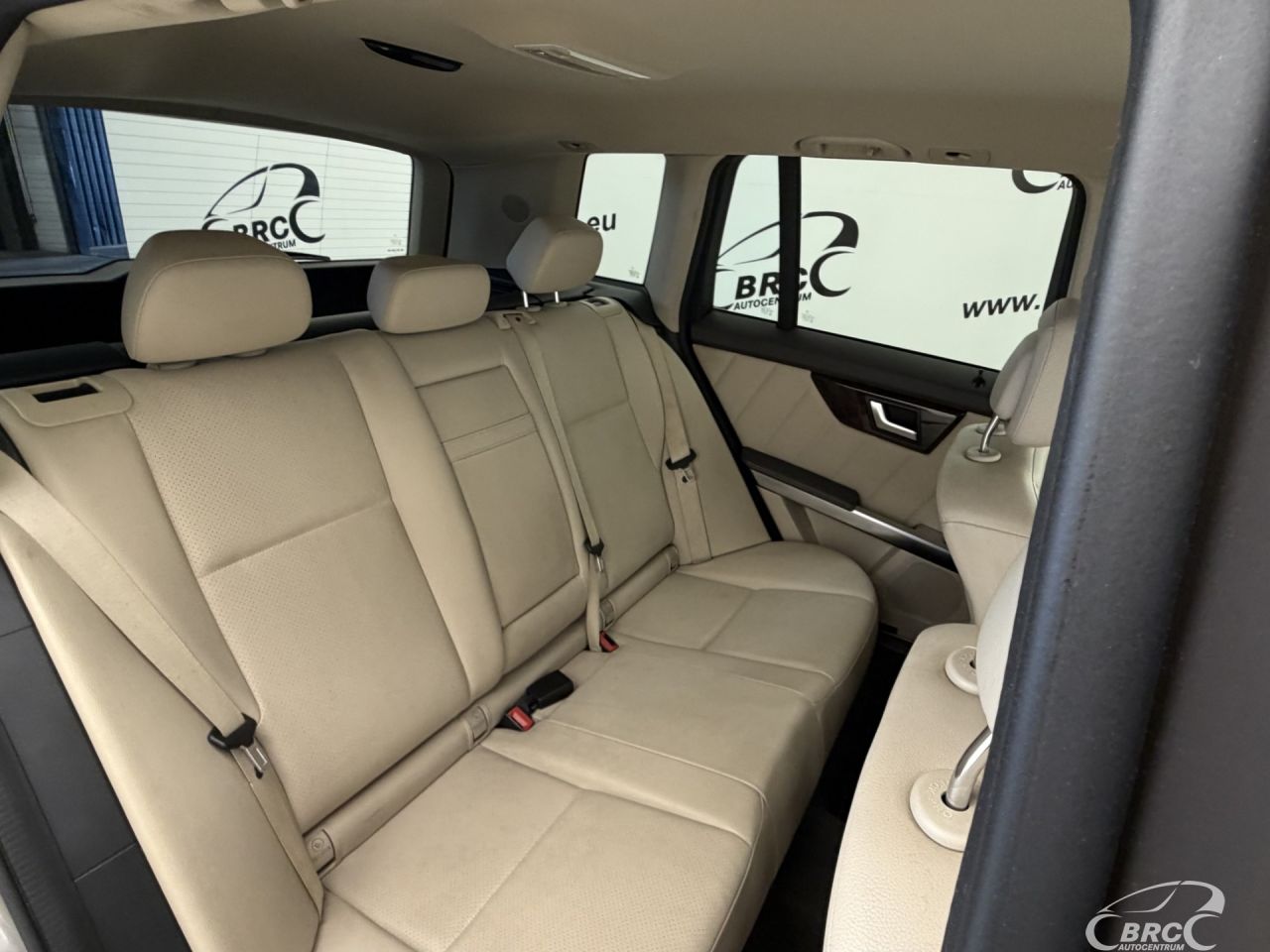Mercedes-Benz GLK250 | 10