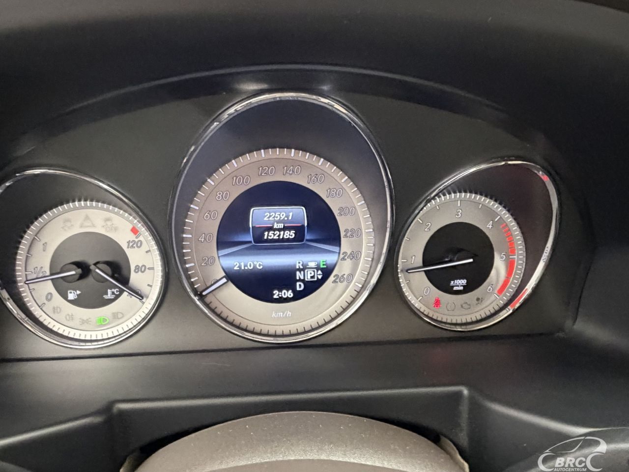 Mercedes-Benz GLK250 | 26