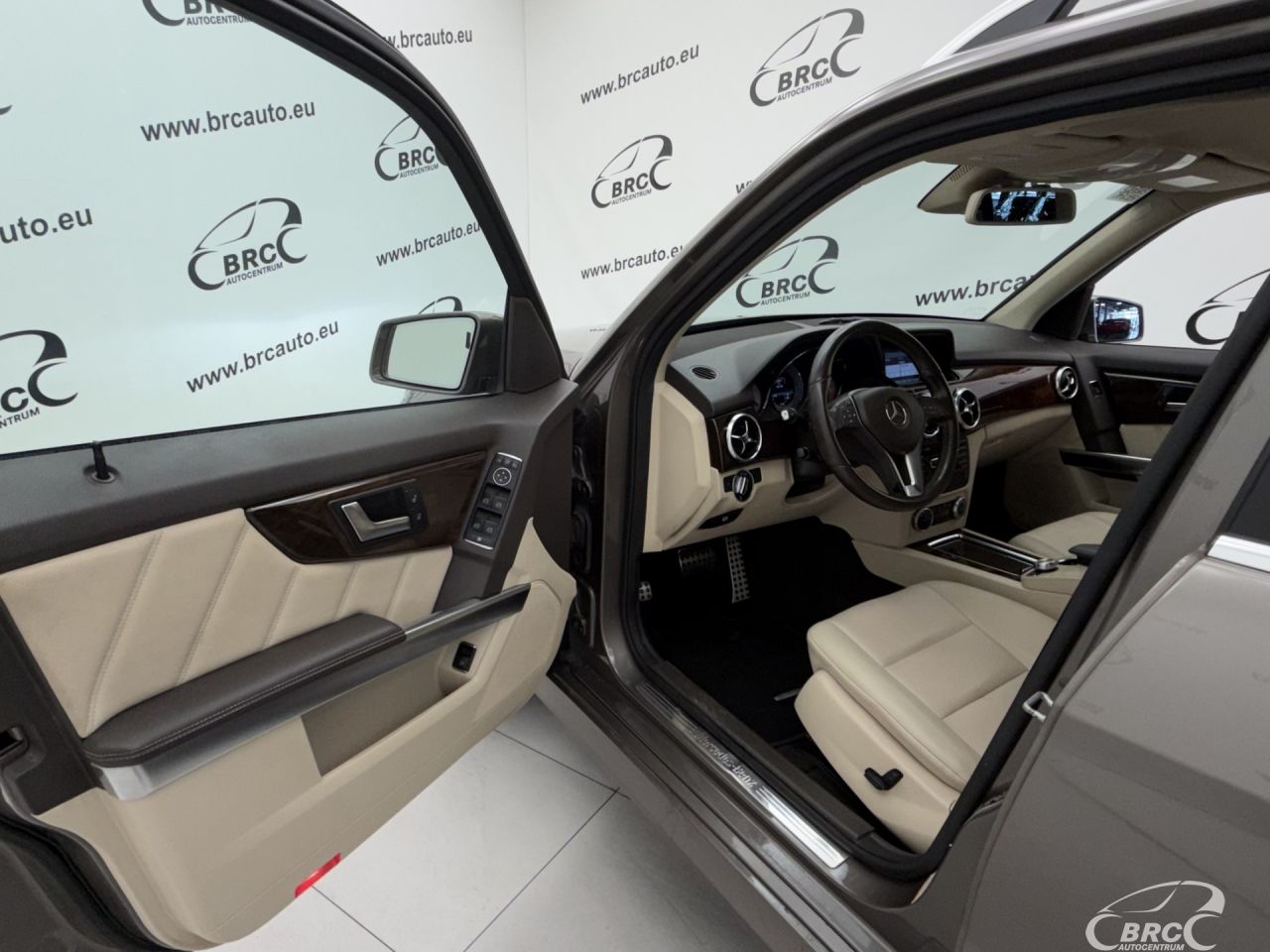 Mercedes-Benz GLK250 | 17