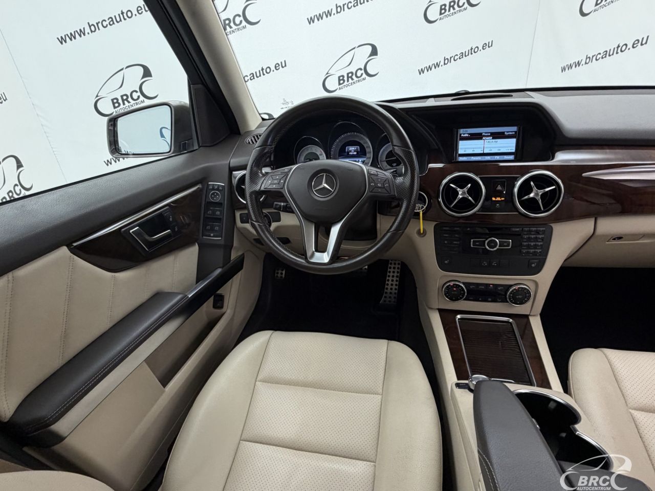 Mercedes-Benz GLK250 | 11