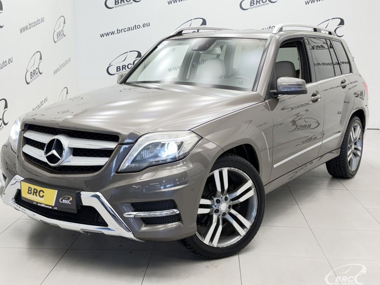 Mercedes-Benz GLK250 | 38