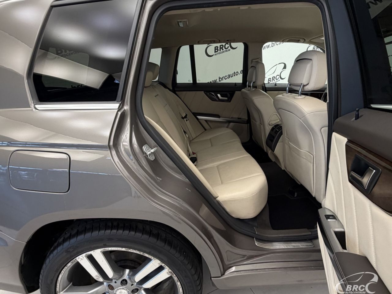 Mercedes-Benz GLK250 | 8