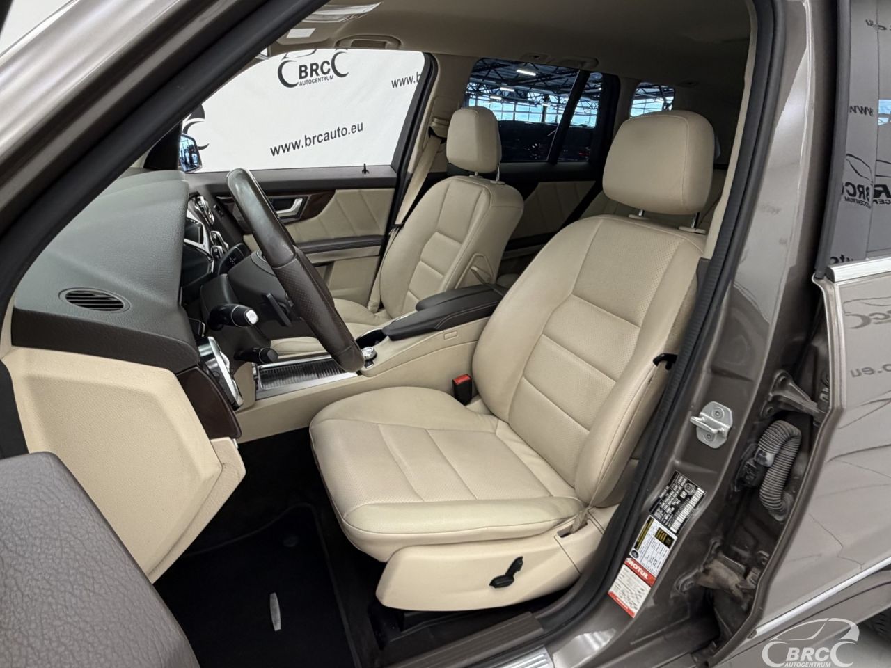 Mercedes-Benz GLK250 | 19