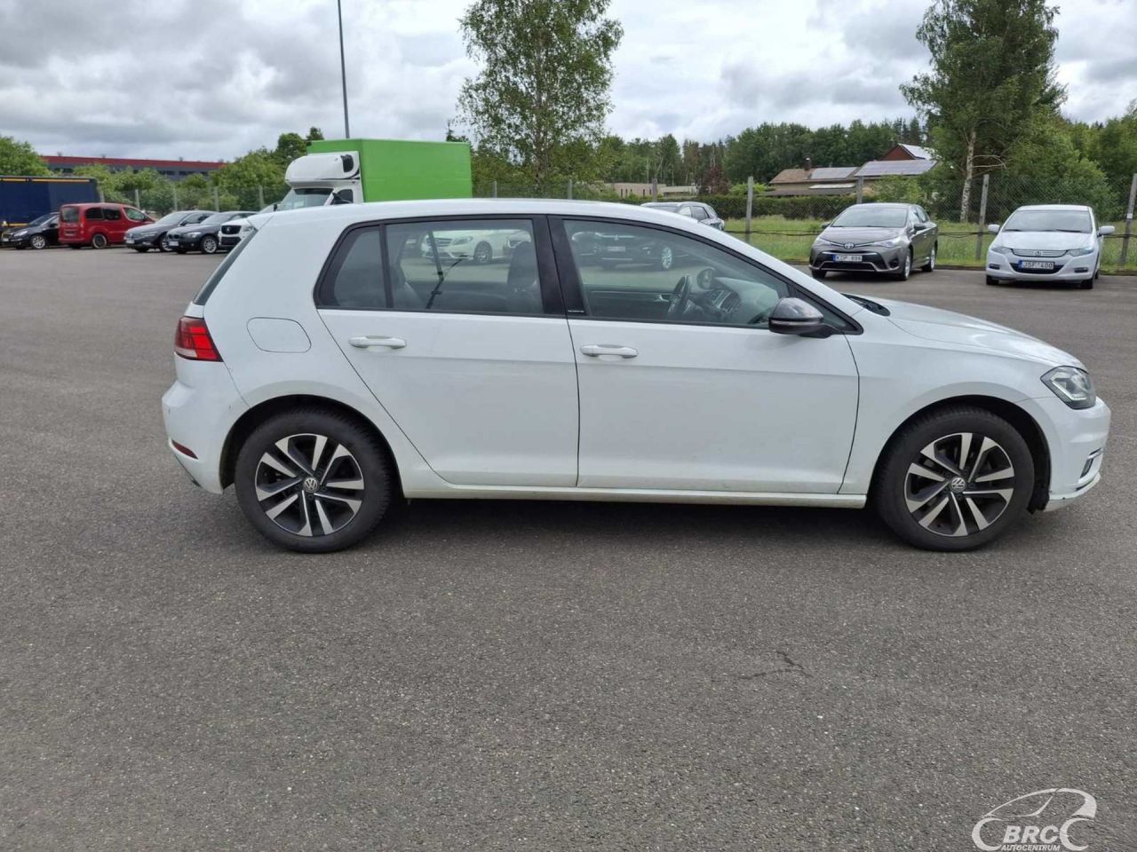 Volkswagen Golf | 4