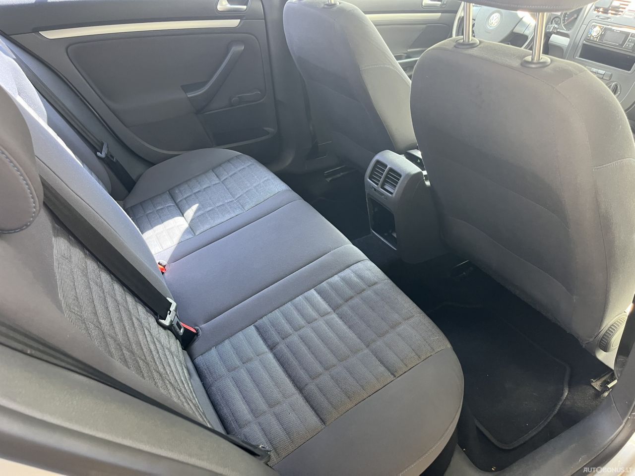 Volkswagen Golf | 8