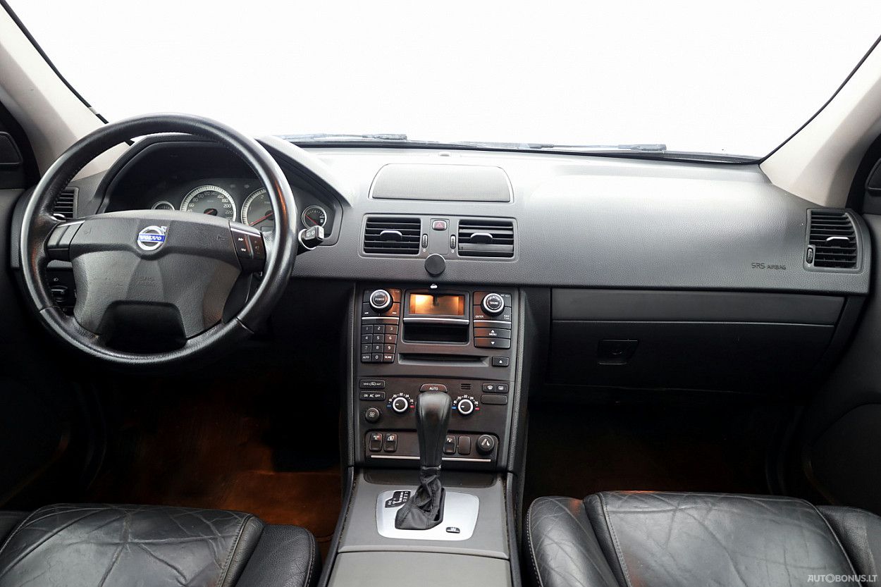 Volvo XC90 | 4