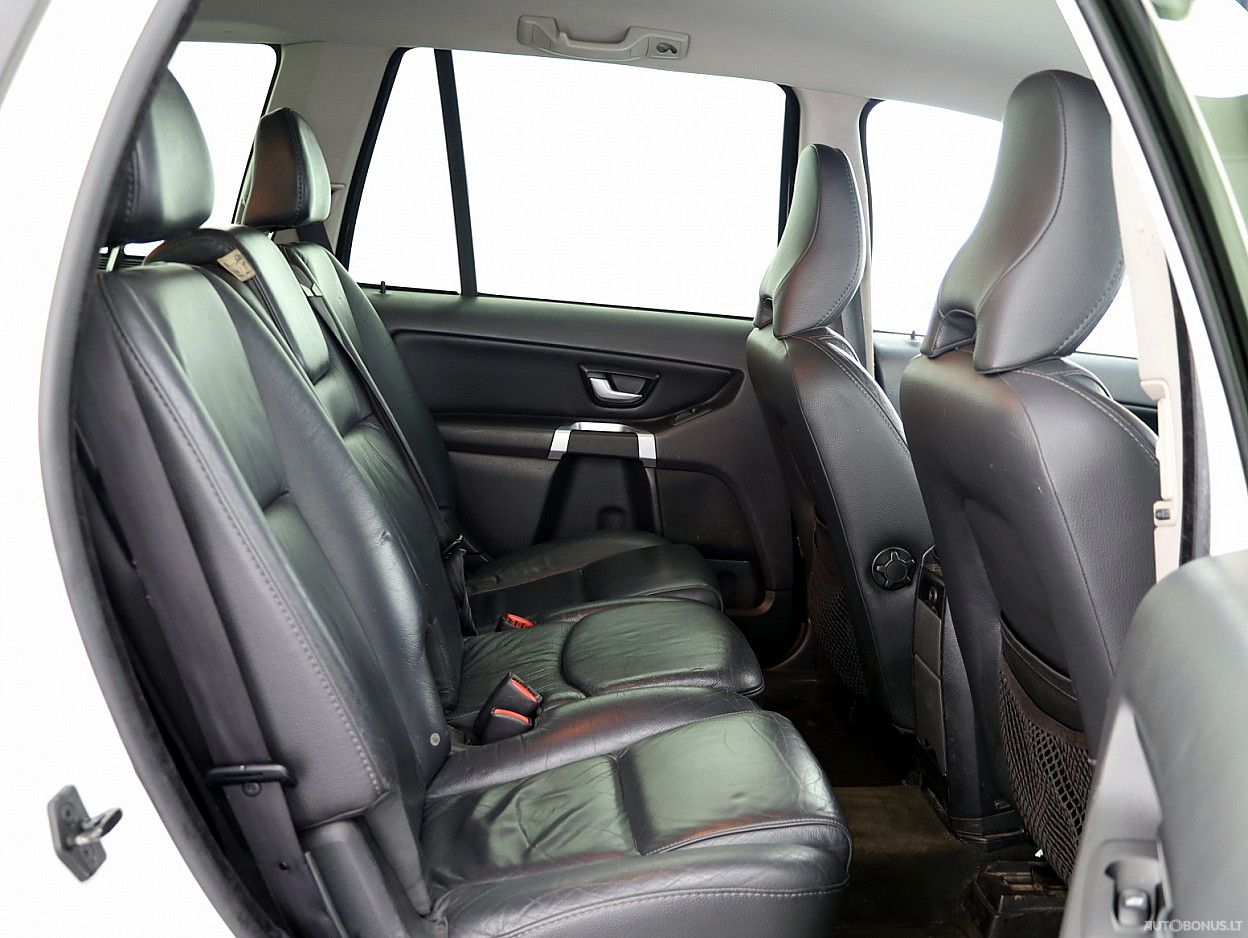 Volvo XC90 | 6