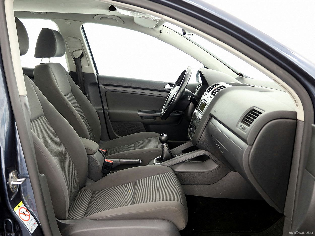 Volkswagen Golf | 5