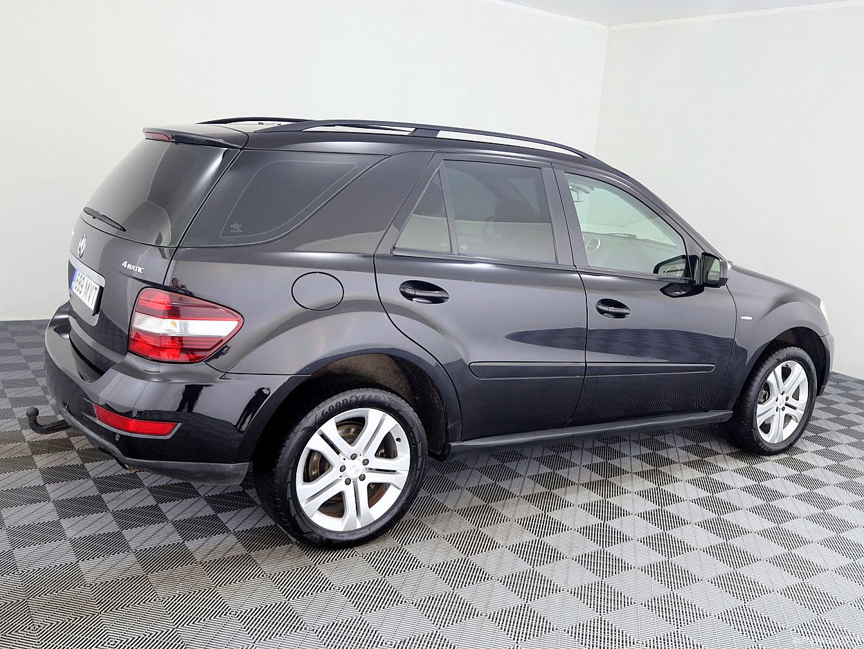 Mercedes-Benz ML300 | 2