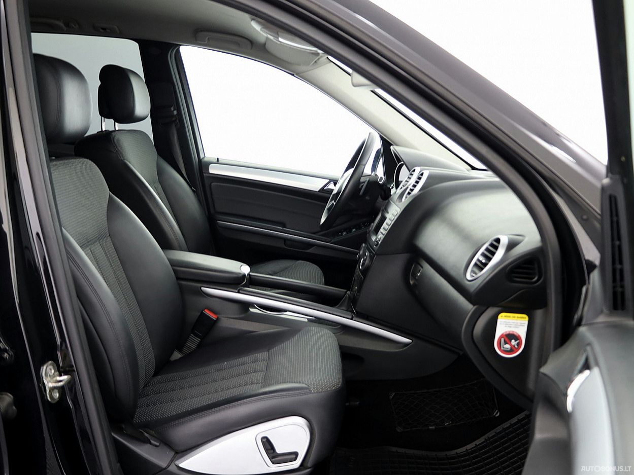 Mercedes-Benz ML300 | 5