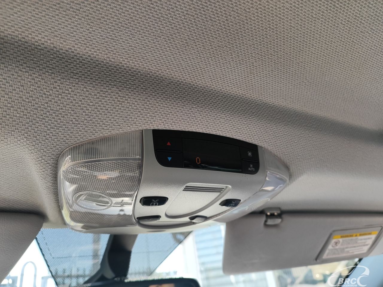 Mercedes-Benz Vito | 23