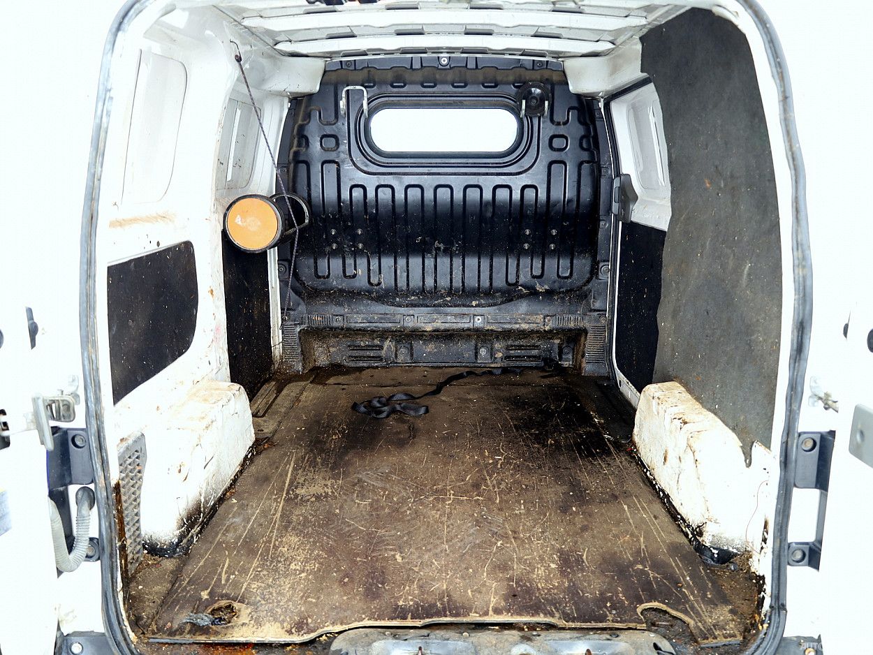 Nissan NV200 | 7