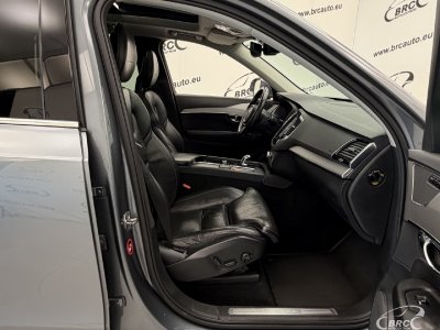 Volvo XC90 | 3