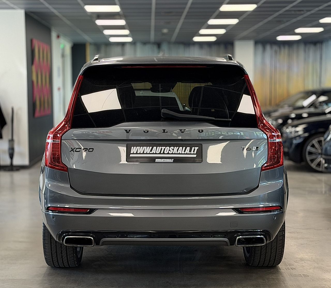 Volvo XC90 | 4