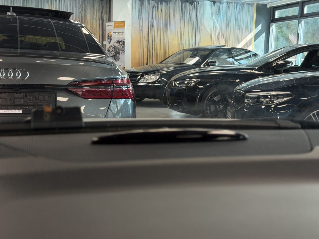 Mercedes-Benz C200 | 17