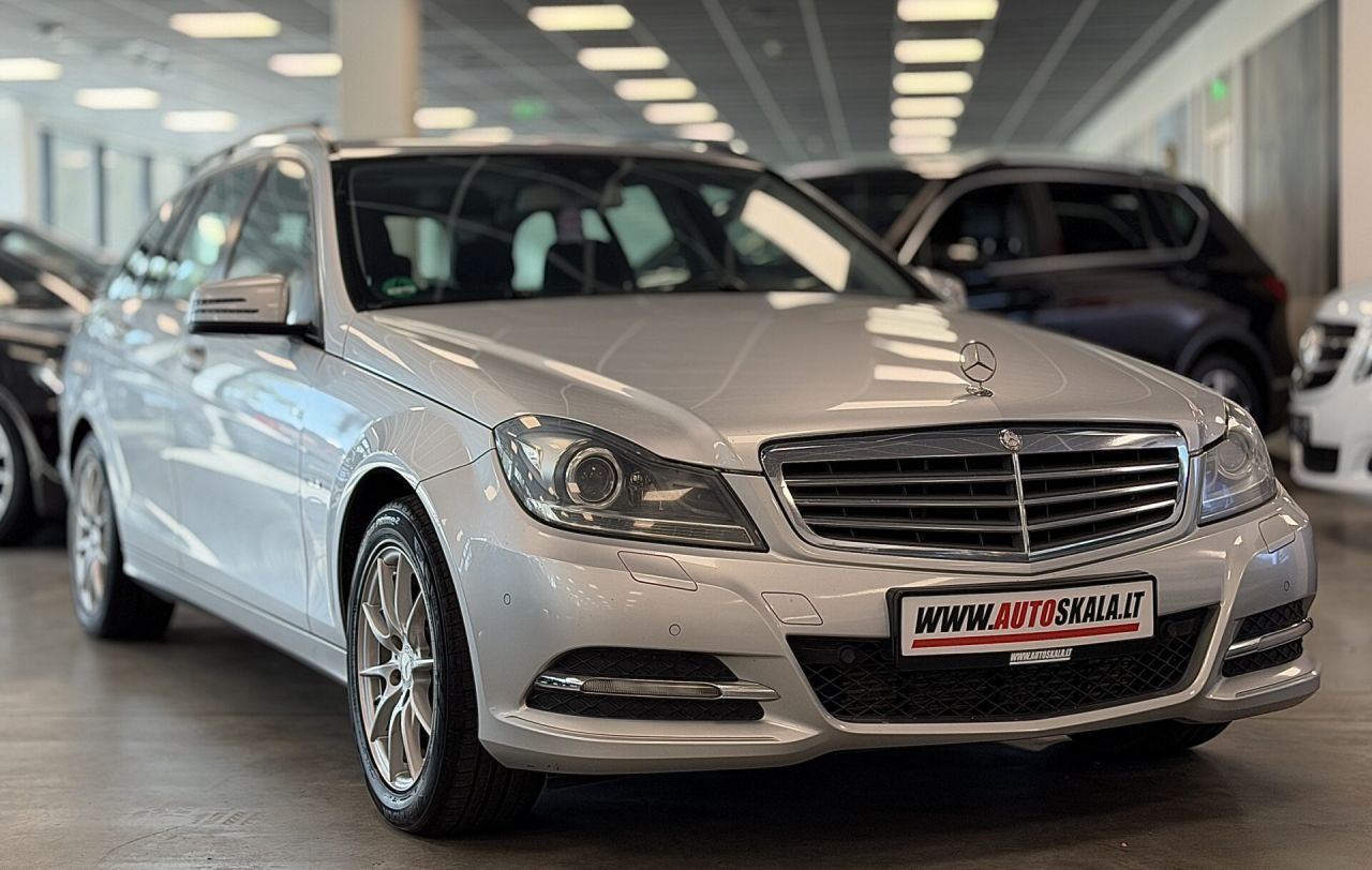 Mercedes-Benz C200 | 1