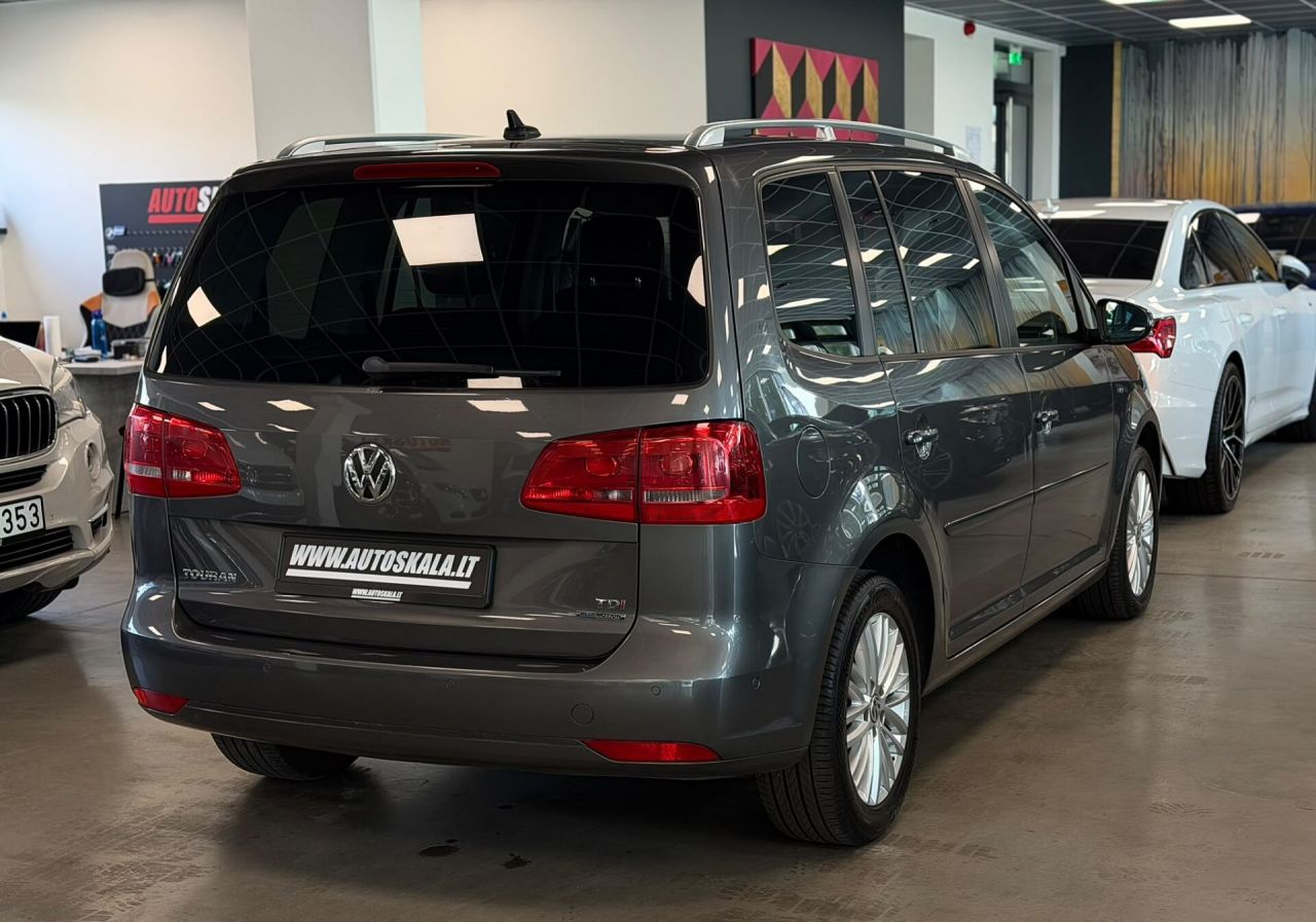 Volkswagen Touran | 15