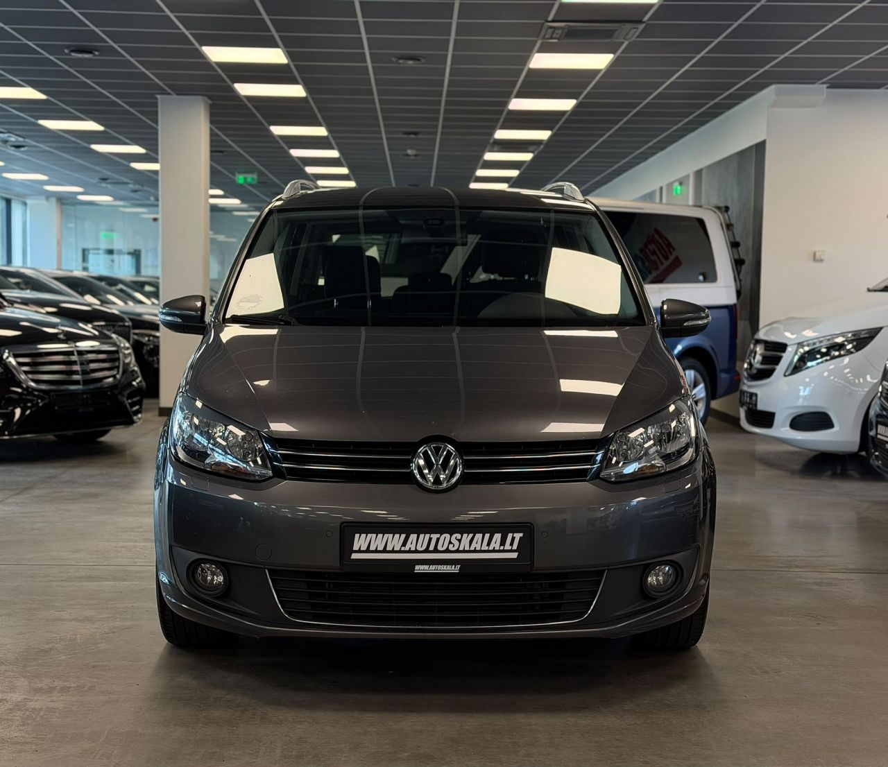 Volkswagen Touran | 1