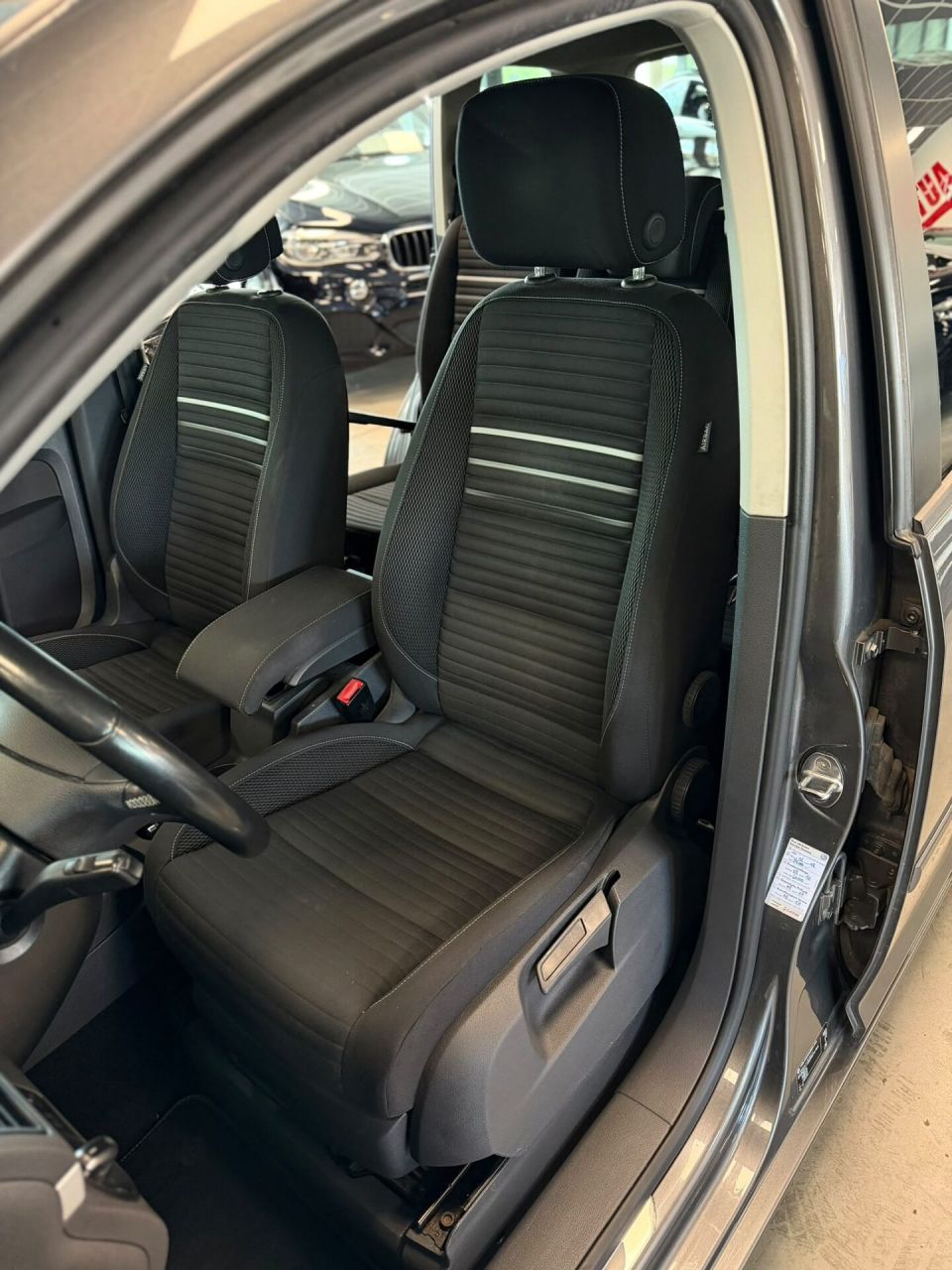 Volkswagen Touran | 7