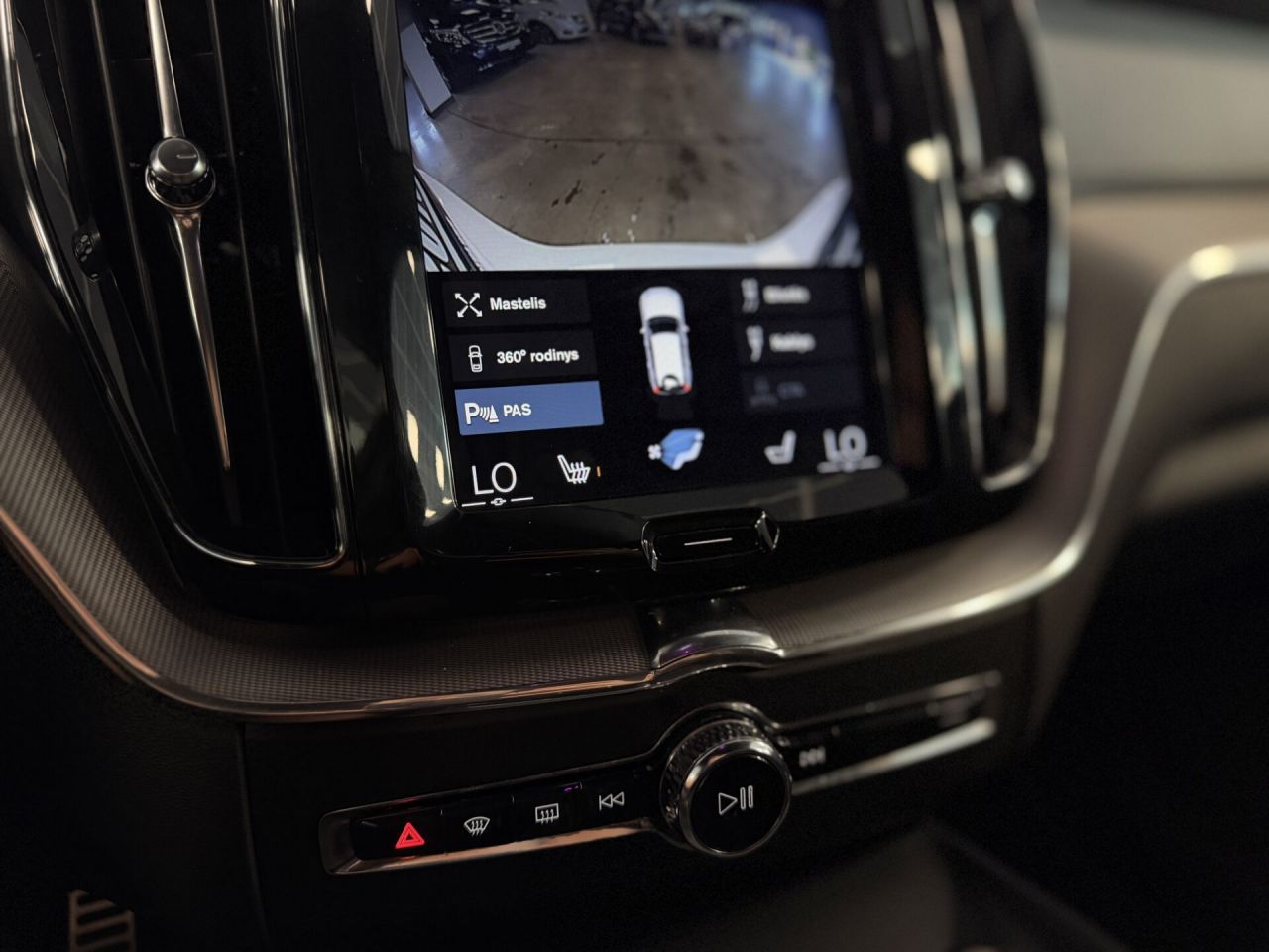 Volvo XC60 | 14