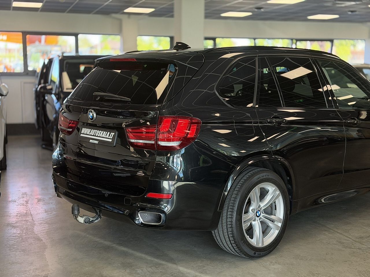 BMW X5 | 12