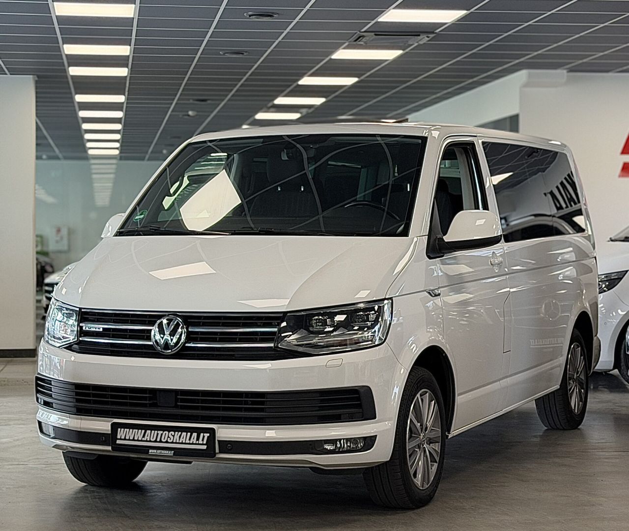 Volkswagen Multivan | 5