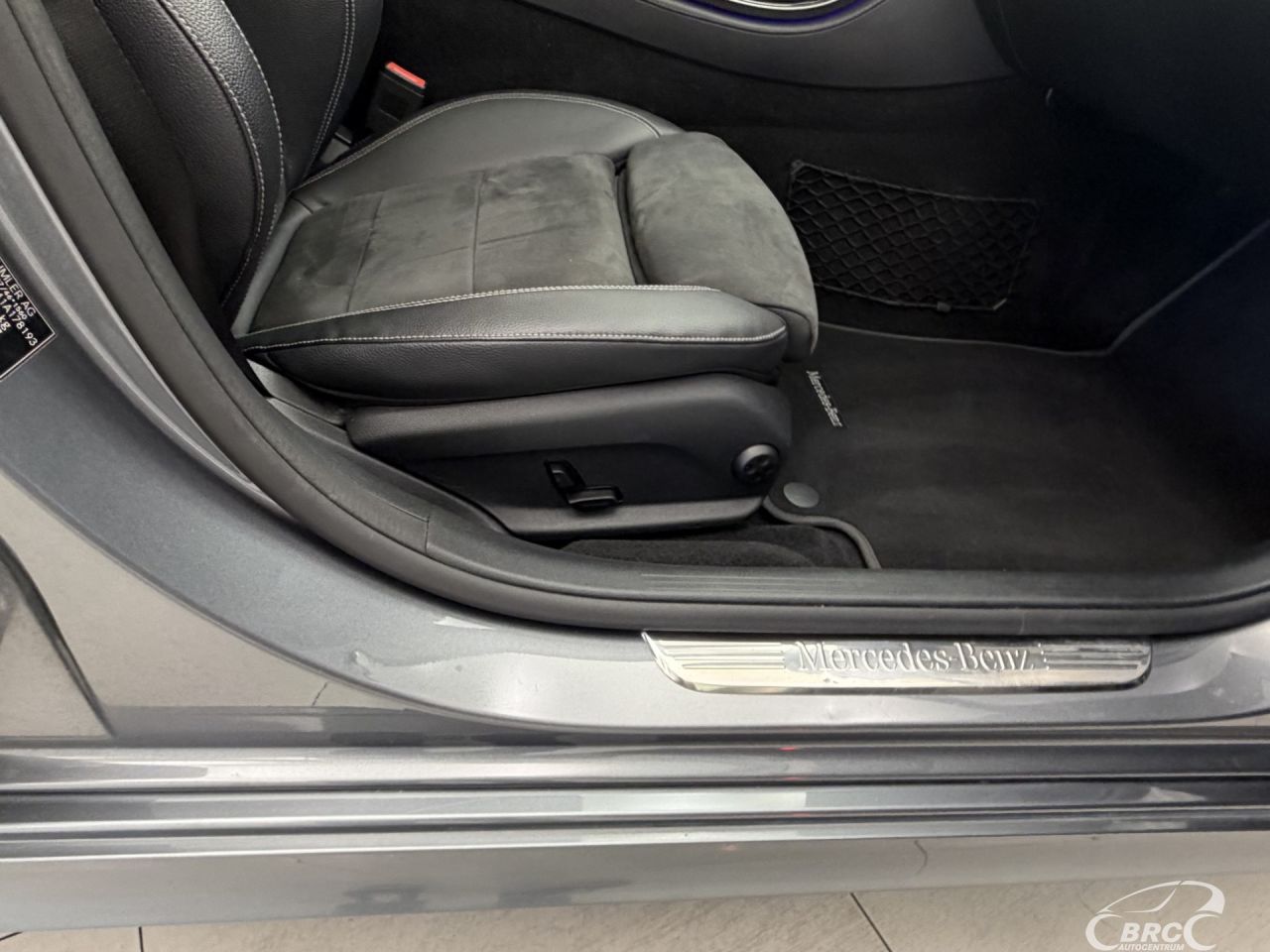 Mercedes-Benz E220 | 5