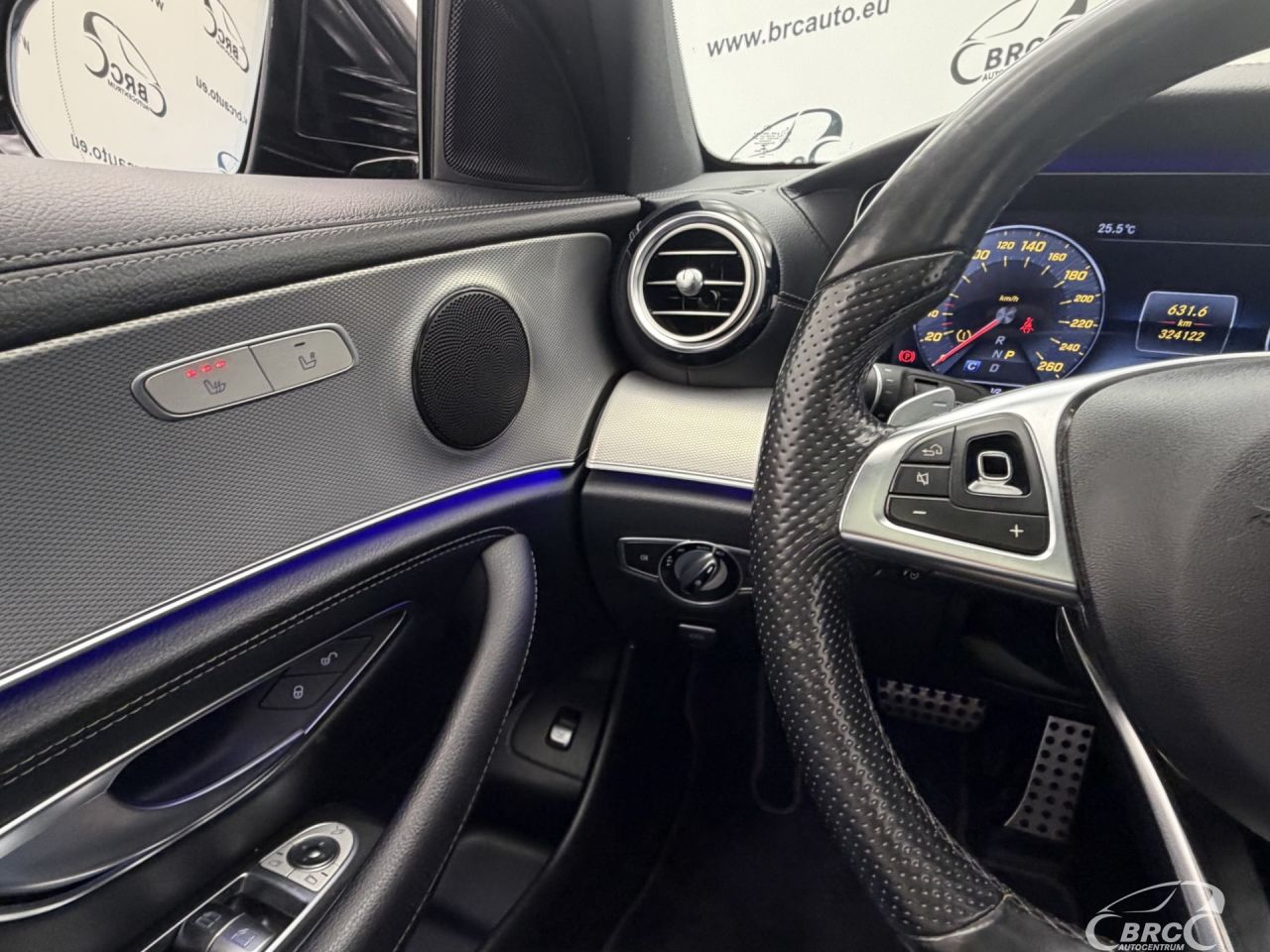 Mercedes-Benz E220 | 30
