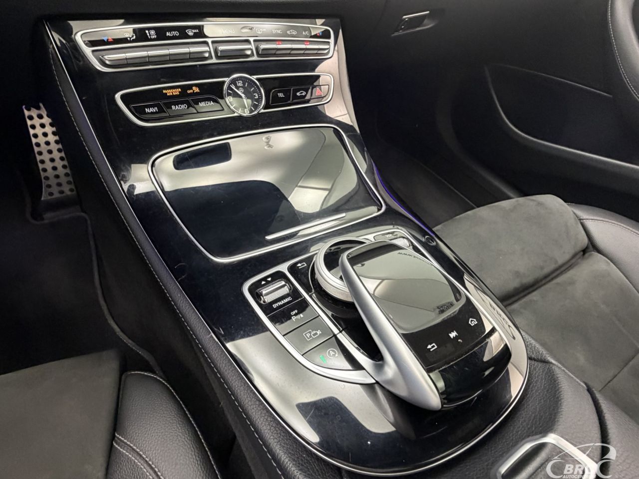 Mercedes-Benz E220 | 25