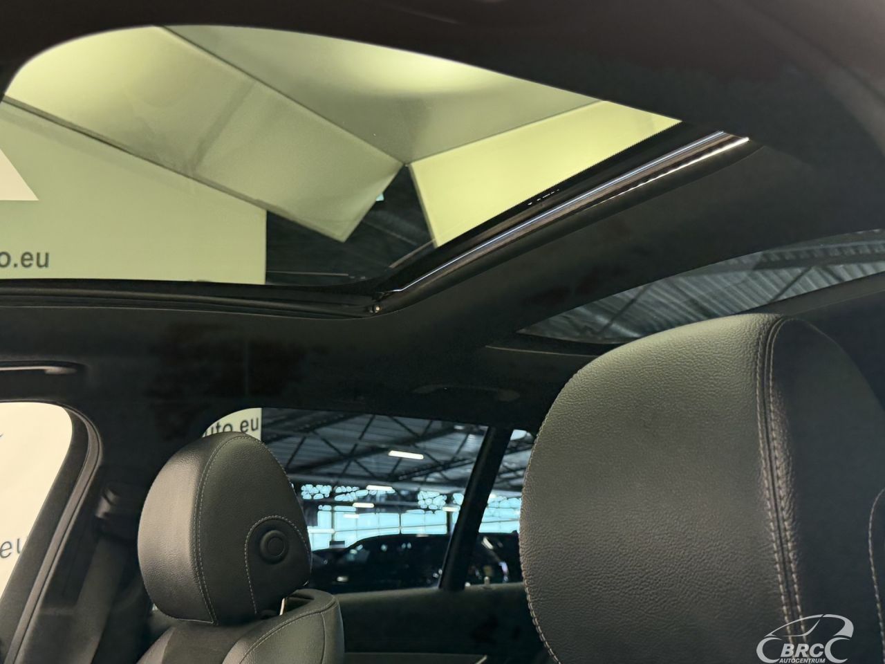 Mercedes-Benz E220 | 23