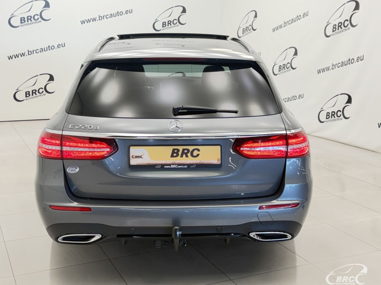 Mercedes-Benz E220 | 52