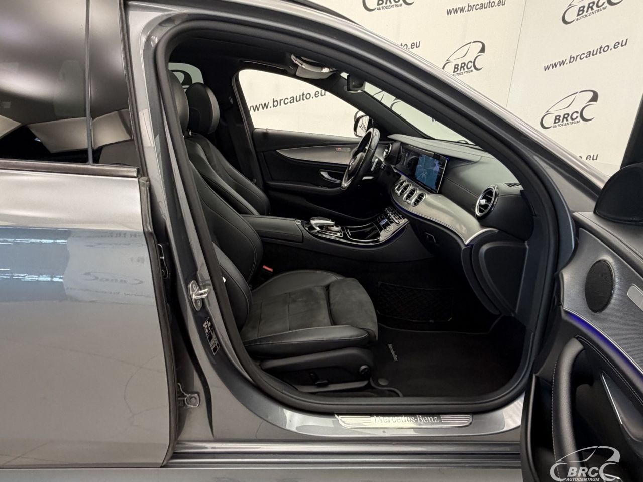 Mercedes-Benz E220 | 3