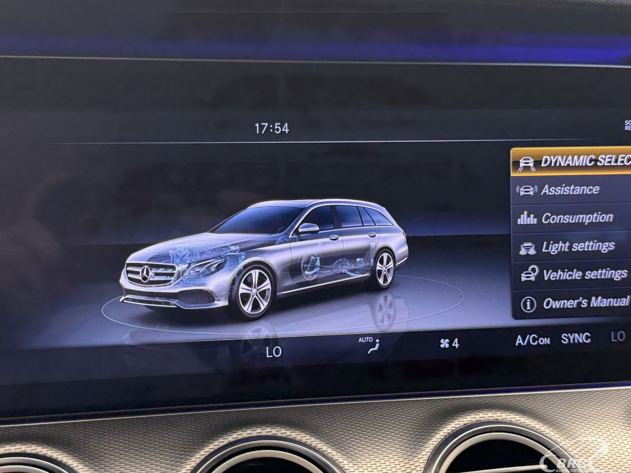 Mercedes-Benz E220 | 42