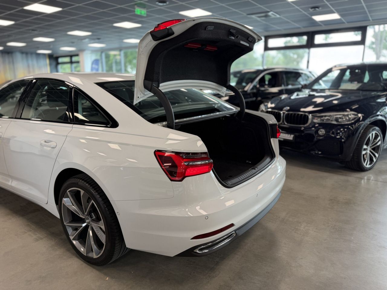 Audi A6 | 4