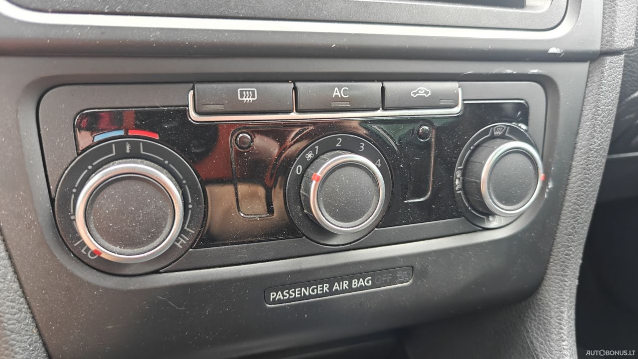 Volkswagen Golf | 12