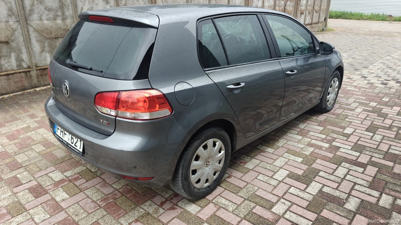 Volkswagen Golf | 3
