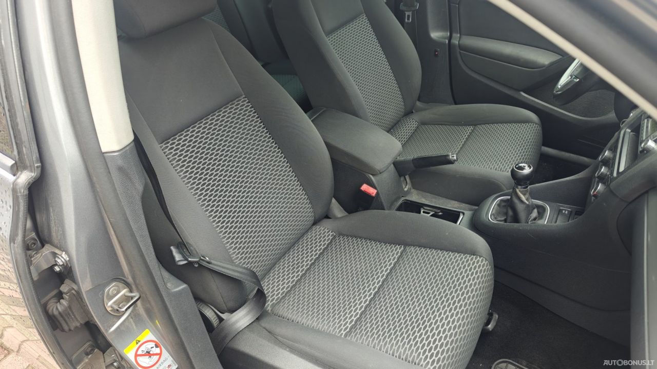 Volkswagen Golf | 6