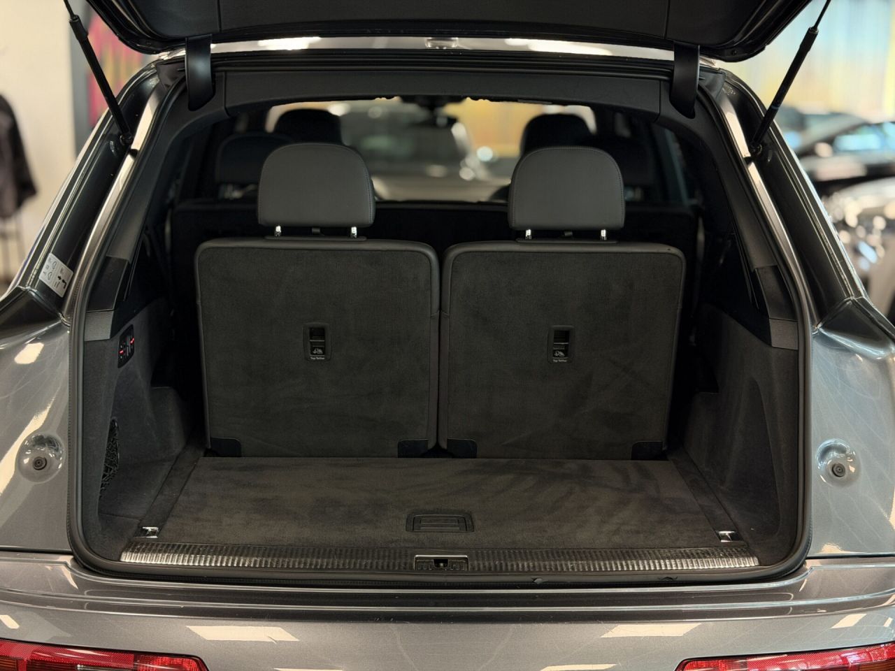 Audi Q7 | 16