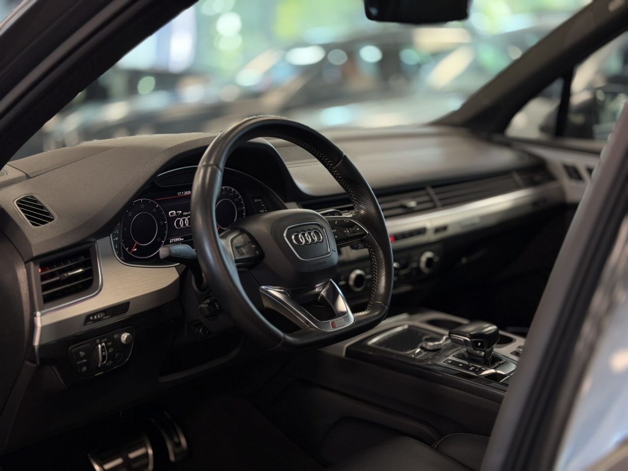 Audi Q7 | 4