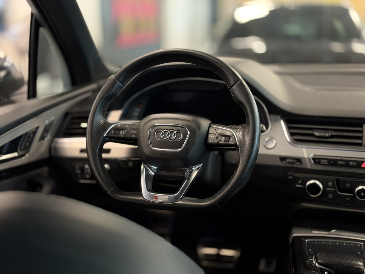 Audi Q7 | 10