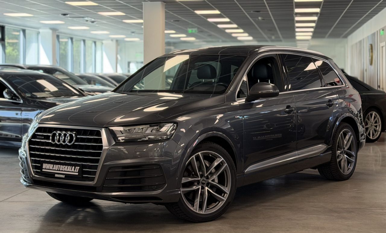 Audi Q7 | 12