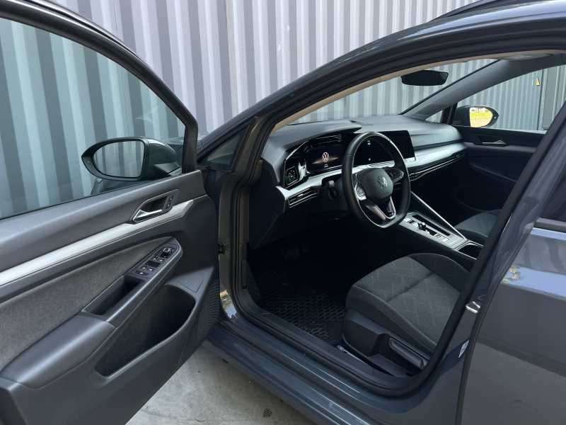 Volkswagen Golf | 8